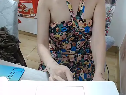 Snapshot of Funnygirl_9x chatting on 12/02/25, 01:39 Funnygirl 9x online show from 12/02/25, 01:39