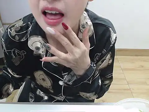 Snapshot of Funnygirl_9x chatting on 01/11/26, 03:22 Funnygirl 9x online show from 01/11/26, 03:22