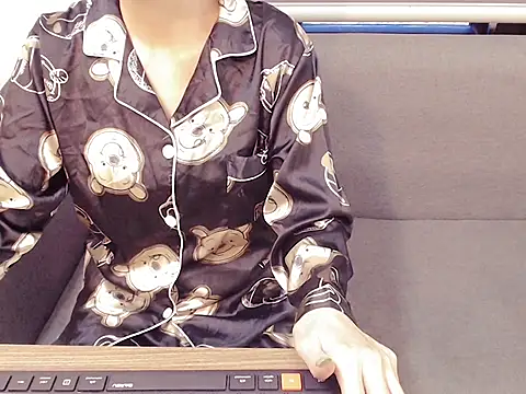 Snapshot of Funnygirl_9x chatting on 02/14/26, 02:08 Funnygirl 9x online show from 02/14/26, 02:08