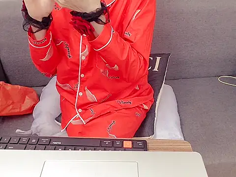 Snapshot of Funnygirl_9x chatting on 03/13/26, 01:34 Funnygirl 9x online show from 03/13/26, 01:34