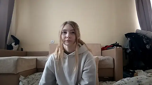 Nymera flare online show from 11/26/25, 06:47