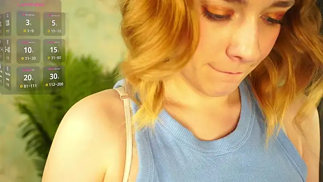 Snapshot of HollieCollelo chatting on 03/22/26, 03:10 HollieCollelo online show from 03/22/26, 03:10