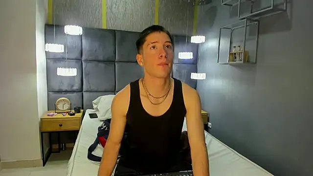 HunterHeat  online show from 09/17/25, 12:40