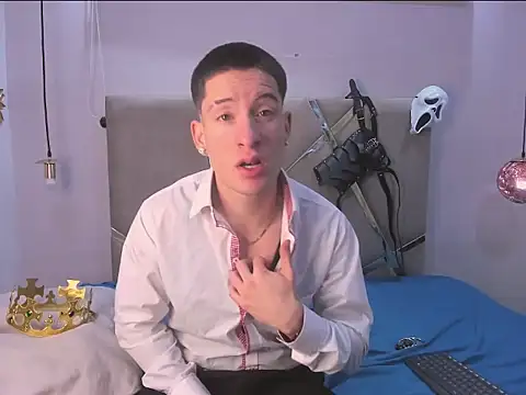 HunterHeat  online show from 10/10/25, 11:53