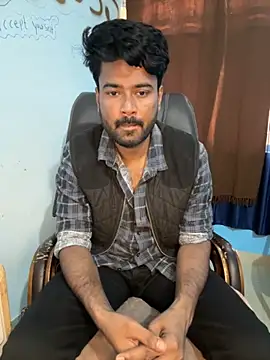 MeekBatgirl online show from 11/21/25, 06:56