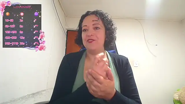 Miss Oriana online show from 11/26/25, 04:41