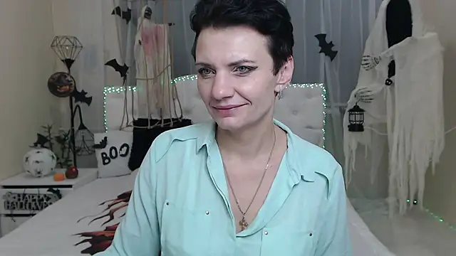 AvaSaturnian online show from 11/03/25, 07:31