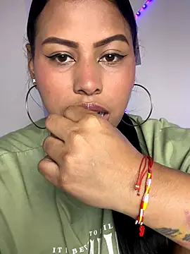 Michluxe 69 online show from 12/18/25, 10:27