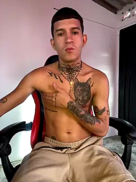 Snapshot of dilan_abraham12 chatting on 11/03/25, 09:38 dilan abraham12 online show from 11/03/25, 09:38