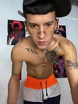 Snapshot of dilan_abraham12 chatting on 01/06/26, 11:07 dilan abraham12 online show from 01/06/26, 11:07