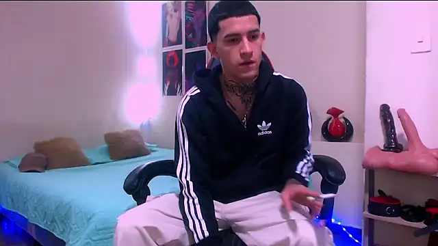 Snapshot of dilan_abraham12 chatting on 03/19/26, 01:20 dilan abraham12 online show from 03/19/26, 01:20