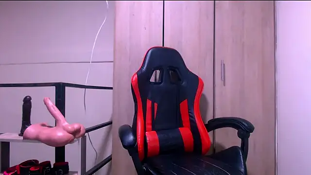 Snapshot of dilan_abraham12 chatting on 04/09/26, 10:42 dilan abraham12 online show from 04/09/26, 10:42