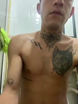 Snapshot of dilan_abraham12 chatting on 04/16/26, 10:05 dilan abraham12 online show from 04/16/26, 10:05