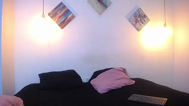 escar let online show from 12/16/25, 03:22