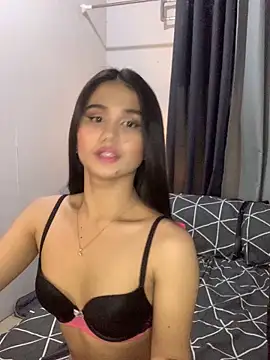 Snapshot of AngelHille chatting on 12/16/25, 03:50 AngelHille online show from 12/16/25, 03:50