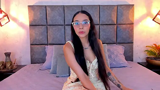 Snapshot of Roseaurora chatting on 05/10/26, 12:10 Roseaurora online show from 05/10/26, 12:10