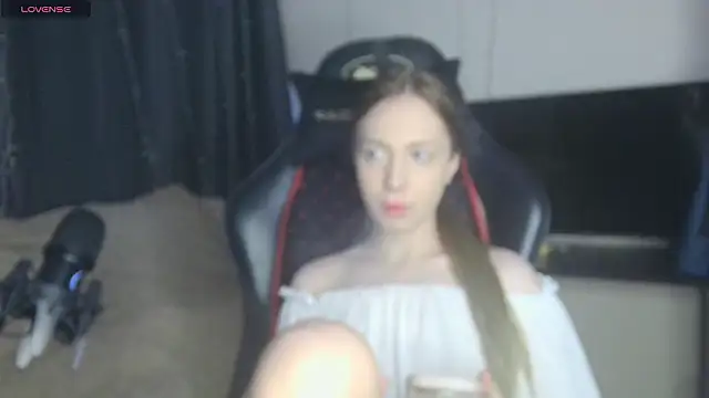 Snapshot of BabbbyFoxxx chatting on 03/13/26, 07:04 BabbbyFoxxx online show from 03/13/26, 07:04