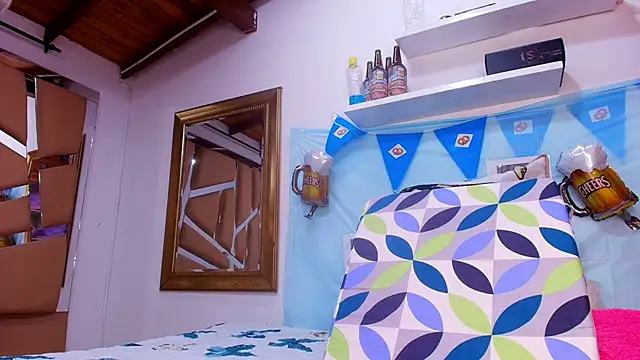 sweegirl69 online show from 10/03/25, 12:02