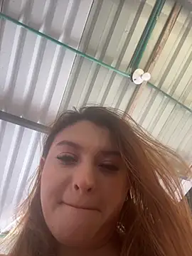 Snapshot of Bubblee_ chatting on 09/19/25, 05:57 Bubblee  online show from 09/19/25, 05:57