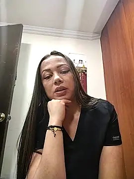 Snapshot of Madisson-04_ chatting on 09/11/25, 09:15 Madisson-04  online show from 09/11/25, 09:15