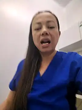 Snapshot of Madisson-04_ chatting on 10/17/25, 06:54 Madisson-04  online show from 10/17/25, 06:54