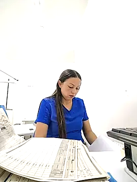 Snapshot of Madisson-04_ chatting on 11/06/25, 09:37 Madisson-04 online show from 11/06/25, 09:37