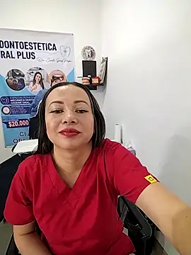 Snapshot of Madisson-04_ chatting on 11/14/25, 03:22 Madisson-04 online show from 11/14/25, 03:22