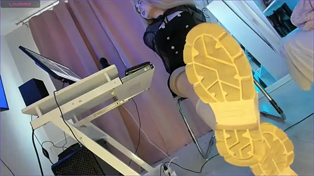 CruelSiren online show from 10/11/25, 05:28