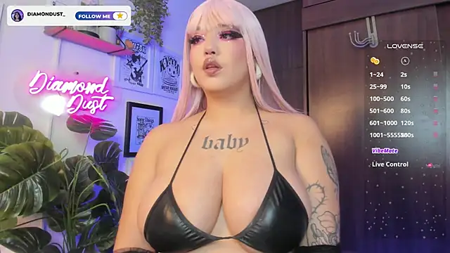 Snapshot of diamond_dustt chatting on 11/14/25, 09:57 diamond dustt online show from 11/14/25, 09:57