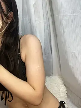 Yuki chan 2 online show from 04/13/26, 11:59