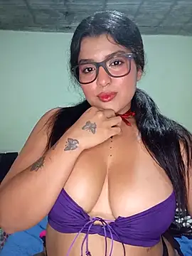 Snapshot of Cat_Hot_Party chatting on 10/01/25, 05:02 Cat Hot Party online show from 10/01/25, 05:02