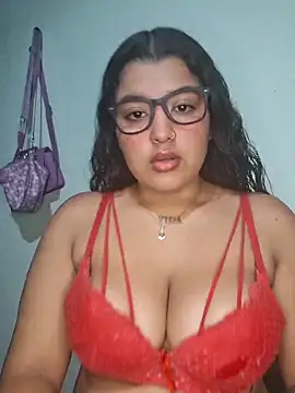 Snapshot of Cat_Hot_Party chatting on 11/12/25, 06:52 Cat Hot Party online show from 11/12/25, 06:52