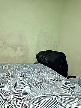 Snapshot of Cat_Hot_Party chatting on 12/02/25, 03:56 Cat Hot Party online show from 12/02/25, 03:56