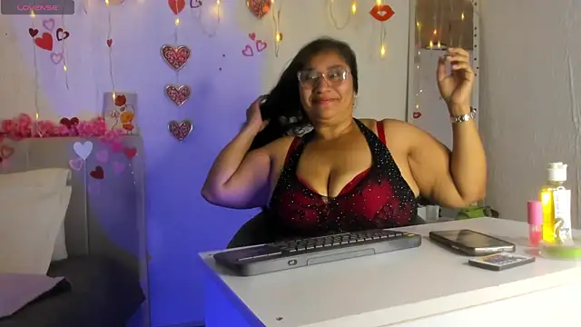 milf latinn online show from 09/17/25, 02:41