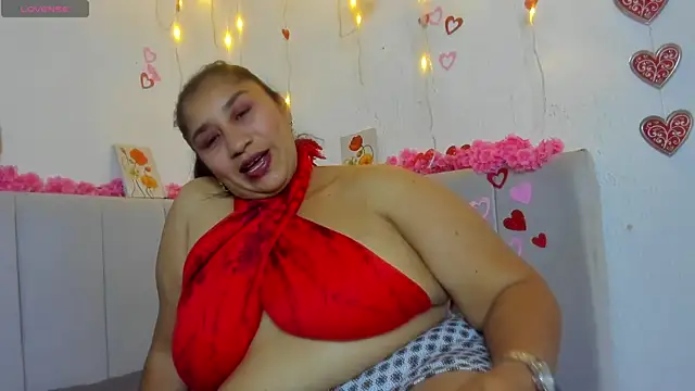 milf latinn online show from 09/26/25, 02:32