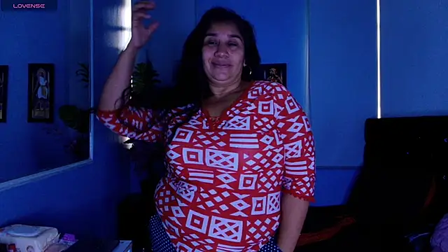 milf latinn online show from 10/03/25, 12:35