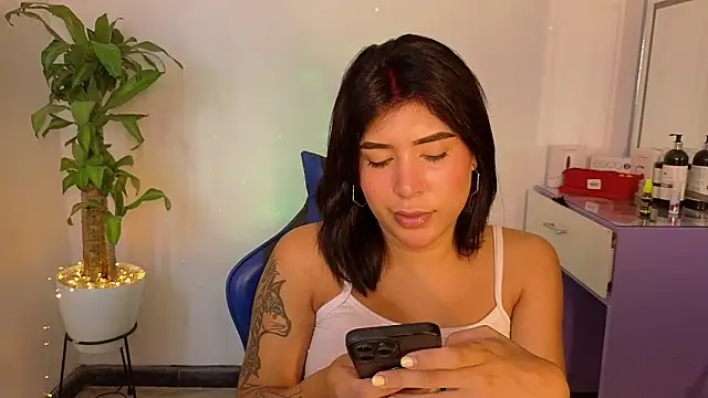 Snapshot of dahiana_marin chatting on 05/10/26, 07:30 dahiana marin online show from 05/10/26, 07:30