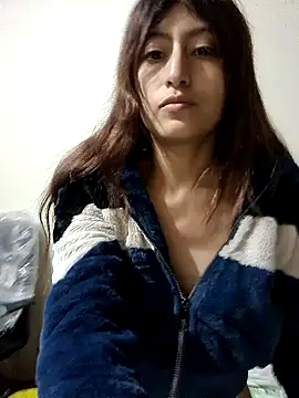 Snapshot of Clavelnegro chatting on 11/18/25, 04:17 Clavelnegro online show from 11/18/25, 04:17