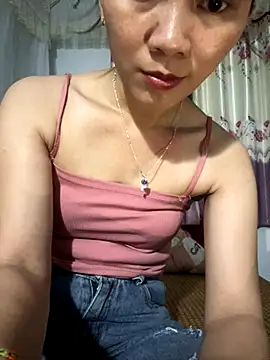 Snapshot of Almond-cute chatting on 09/12/25, 04:07 Almond-cute online show from 09/12/25, 04:07