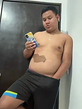 Snapshot of Danimiles chatting on 03/22/26, 05:55 Danimiles online show from 03/22/26, 05:55