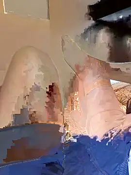 Snapshot of Danimiles chatting on 04/05/26, 02:53 Danimiles online show from 04/05/26, 02:53