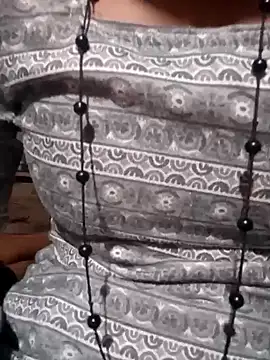 Snapshot of cutrashmi_hot47 chatting on 09/08/25, 02:38 cutrashmi hot47 online show from 09/08/25, 02:38