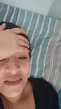 Snapshot of badlove42 chatting on 11/24/25, 05:12 badlove42 online show from 11/24/25, 05:12