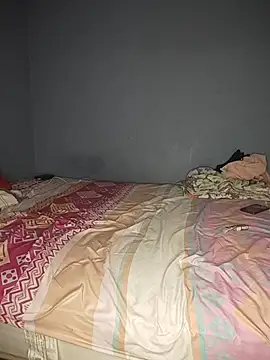 badlove42 online show from 12/05/25, 04:21