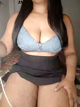 Riya Malik online show from 11/22/25, 12:31