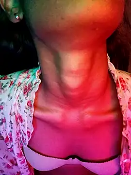 Snapshot of BunnyBloom25 chatting on 09/17/25, 04:30 BunnyBloom25 online show from 09/17/25, 04:30