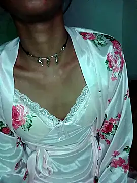 Snapshot of BunnyBloom25 chatting on 09/23/25, 05:27 BunnyBloom25 online show from 09/23/25, 05:27