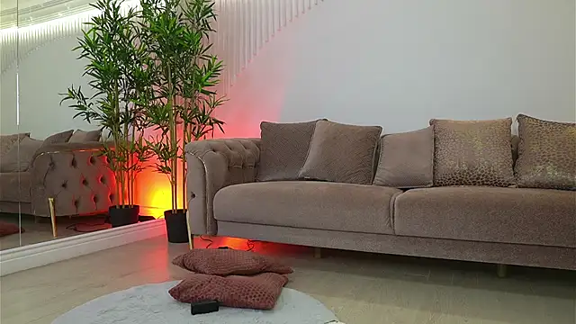 TifannyRay online show from 05/16/26, 05:15