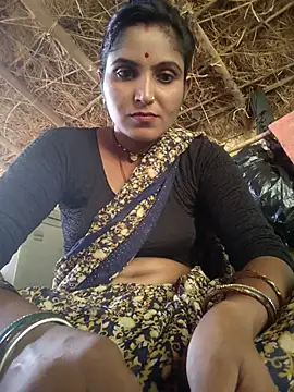 Snapshot of LUCKY_cut chatting on 10/02/25, 07:48 LUCKY cut online show from 10/02/25, 07:48