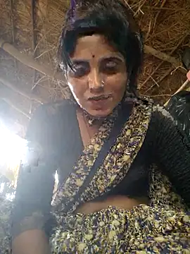 Snapshot of LUCKY_cut chatting on 10/03/25, 02:08 LUCKY cut online show from 10/03/25, 02:08